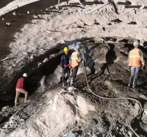 肇庆隧道拱顶带模注浆料，微膨胀注浆料的特点及施工工艺